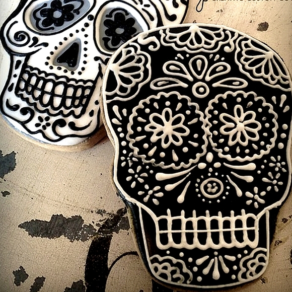 Gaint Skull Cookie Cutter 8' inches - Picture 11 of 14